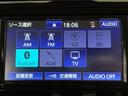 カスタムＧ　禁煙車　パノラミックビューモニター　ナビレディパッケージ　ステアリングスイッチ　コンフォートパッケージ　シートヒーター　純正ナビ　レーダークルーズ　クリアランスソナー　両側パワースライドドア（66枚目）
