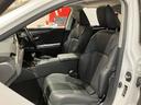 ＥＳ３００ｈ　バージョンＬ　禁煙車　トランクスポイラー　サンルーフ　レクサスセーフティ＋　パノラミックビューモニター　レーダークルーズ　クリアランスソナー　レーンキープ　ブラインドスポットモニター　黒本革エアシート　電動トランク（41枚目）