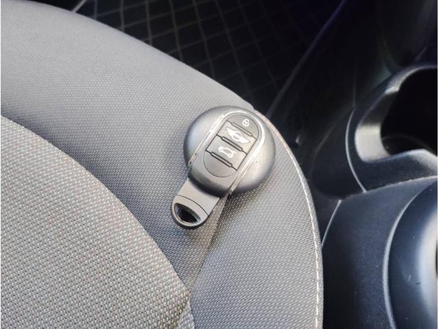 MINI クーパーD ナビ ETC キセノン スマートキー ミュージックサーバー Bluetooth USB AUX アルミ オートエアコン オートライト(24枚目)