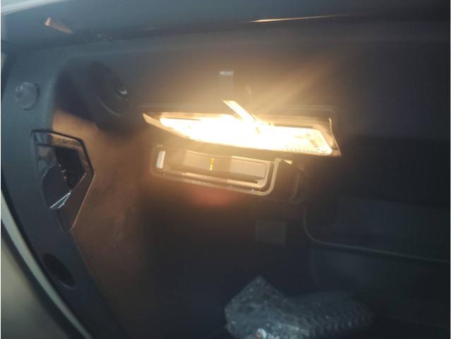 Ｖ４０ Ｄ４　モメンタム　ナビ　ＥＴＣ　バックカメラ　ＬＥＤ　デイライト　アダクティブクルーズコントロール　ブラインドスポットモニター　パワーシート　シートヒーター　ＤＶＤ　Ｂｌｕｅｔｏｏｔｈ　レーンアシスト　ブレーキアシスト（25枚目）