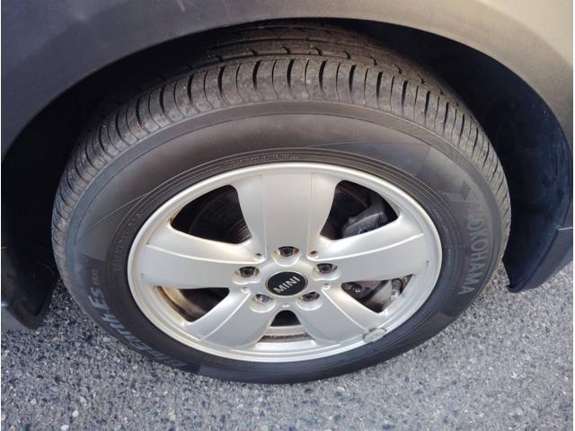 ＭＩＮＩ クーパー　ナビ　バックカメラ　ＥＴＣ　ＬＥＤ　デイライト　障害物センサー　Ｂｌｕｅｔｏｏｔｈ　オートライト　オートエアコン　スマートキー　ＵＳＢ　ＡＵＸ（9枚目）