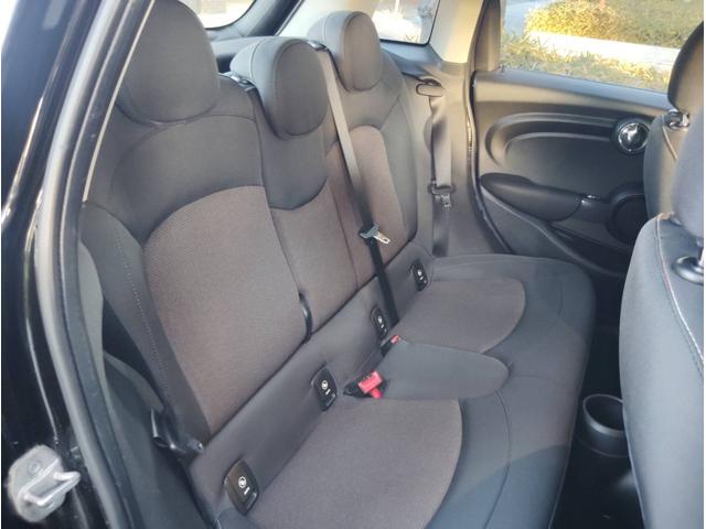 ＭＩＮＩ クーパー　ナビ　バックカメラ　ＥＴＣ　ＬＥＤ　デイライト　障害物センサー　Ｂｌｕｅｔｏｏｔｈ　オートライト　オートエアコン　スマートキー　ＵＳＢ　ＡＵＸ（14枚目）