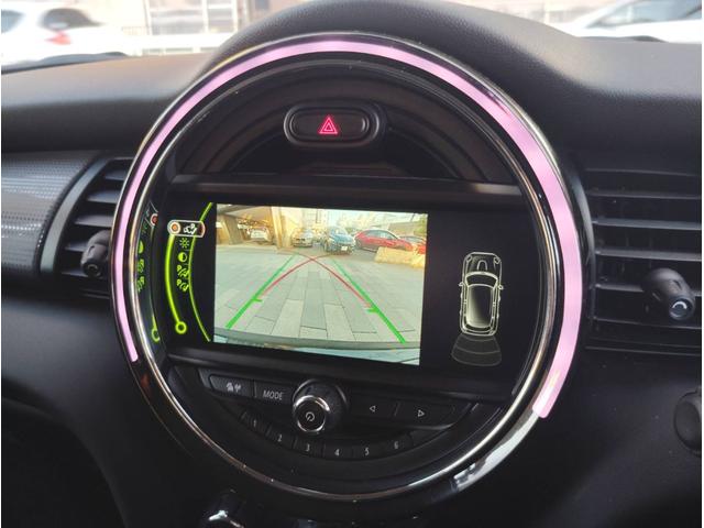 ＭＩＮＩ クーパー　ナビ　バックカメラ　ＥＴＣ　ＬＥＤ　デイライト　障害物センサー　Ｂｌｕｅｔｏｏｔｈ　オートライト　オートエアコン　スマートキー　ＵＳＢ　ＡＵＸ（17枚目）