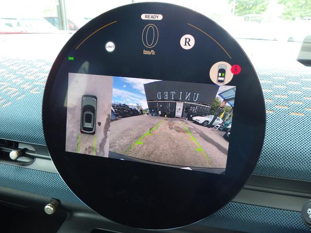 ＭＩＮＩ エースマンＳＥ　フェイバリット・トリム　禁煙車　レザーシート　シートヒーター　ステアリングヒーター　ヘッドアップディスプレー　ＡＣＣ　３６０度カメラ　コーナセンサー　ミラーＥＴＣ　ケイタイ充電　スマートキー　１８インチアルミ　安心ロング保証（46枚目）