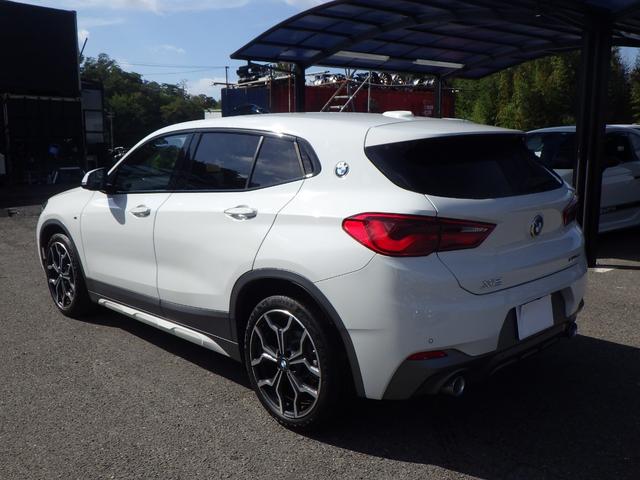 Ｘ２ ｘＤｒｉｖｅ　１８ｄ　ＭスポーツＸ　禁煙車　４ＷＤ　クリーンディーゼルターボ　シートヒーター　ドライブレコーダ　スマートキー　純正ナビ　ＡＣＣ　ヘッドアップディスプレー　電動リアゲート　バックカメラ　コーナセンサー　安心ロング保証（11枚目）