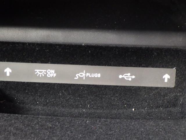 グランドＣ４ スペースツアラー シャイン　ブルーＨＤｉ　禁煙車　クリーンディーゼルターボ　電動リアゲート　純正ナビ　地デジ　バックカメラ　３６０度カメラ　コーナーセンサー　ＬＥＤライト　ＡＣＣ　サンルーフ　純正アルミホイール　ＥＴＣ　安心ロング保証（38枚目）