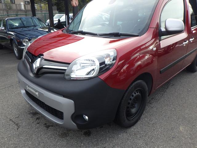 カングー ペイザージュ　ワンオーナー　禁煙車　ナビ地デジ　ブルートゥース　バックカメラ　安心ロング保証（18枚目）