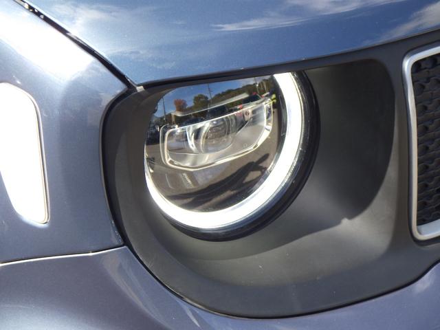 ジープ・レネゲード リミテッド 禁煙車 レザーシート シートヒーター パワーシート ステアリングヒーター LEDライト 純正ナビ バックカメラ バックセンサー LEDライト ACC スマートキー 安心ロング保証(3枚目)