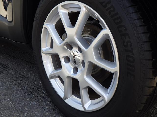 ジープ・レネゲード リミテッド 禁煙車 レザーシート シートヒーター パワーシート ステアリングヒーター LEDライト 純正ナビ バックカメラ バックセンサー LEDライト ACC スマートキー 安心ロング保証(5枚目)