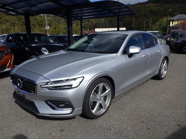 S60 T5 インスクリプション 禁煙車 純正ナビ 地デジ 360度カメラ コーナーセンサー パーキグアシスト レザーシート シートヒーター パワーシート ステアリングヒーター ドライブレコーダー ACC ヘッドアップディスプレー(9枚目)