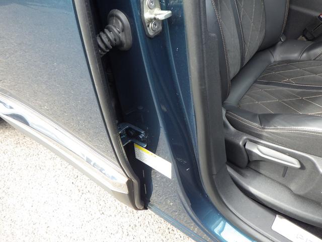 5008 GT ブルーHDi 禁煙車 クリーンディーゼルターボ 電動リアゲート アップルカープレイ ハーフレザー スマートキー ドラレコ バックカメラ コーナーセンサー サイドカメラ ケイタイ充電 ACC 安心ロング保証(8枚目)