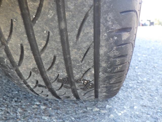 アバルト５９５ スコルピオーネオーロ　左ハンドル　ナビ地デジ　バックカメラ　ブルートゥース　ハーフレザー　パドルシフト　１７インチアルミ　キセノンライト　安心ロング保証（5枚目）