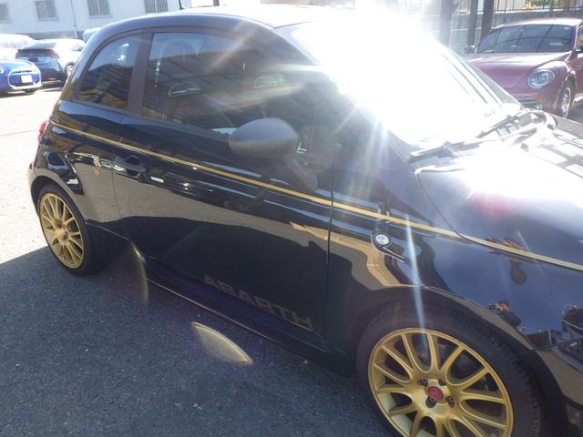 アバルト５９５ スコルピオーネオーロ　左ハンドル　ナビ地デジ　バックカメラ　ブルートゥース　ハーフレザー　パドルシフト　１７インチアルミ　キセノンライト　安心ロング保証（13枚目）