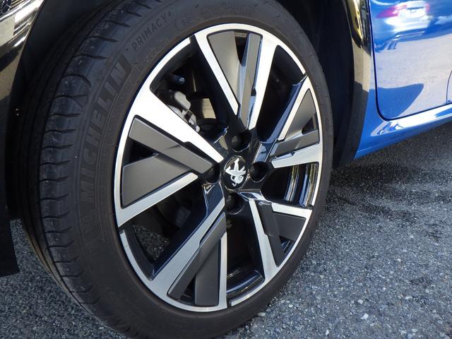 ２０８ ＧＴライン　ワンオーナー　禁煙車　サンルーフ　アップルカープレイ　バックカメラ　コーナーセンサー　１７インチアルミ　ハーフレザー　ケイタイ充電　ＡＣＣ　パドルシフト　ドライブレコーダー　アップルカープレイ（5枚目）