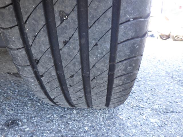 ２０８ ＧＴライン　ワンオーナー　禁煙車　サンルーフ　アップルカープレイ　バックカメラ　コーナーセンサー　１７インチアルミ　ハーフレザー　ケイタイ充電　ＡＣＣ　パドルシフト　ドライブレコーダー　アップルカープレイ（6枚目）