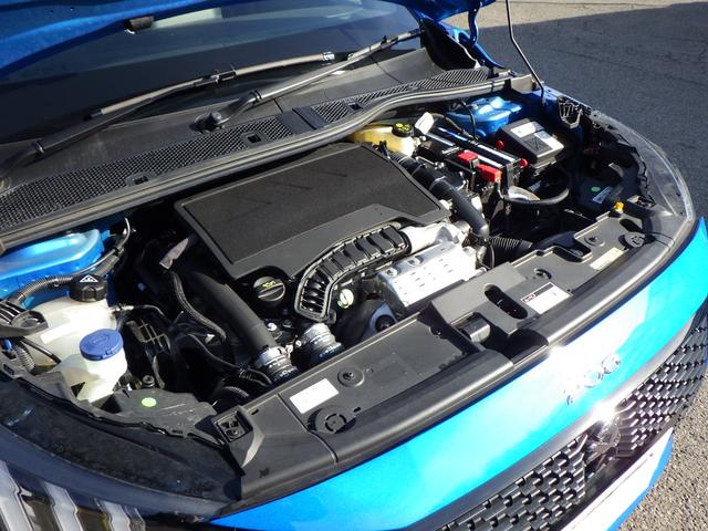 ２０８ ＧＴライン　ワンオーナー　禁煙車　サンルーフ　アップルカープレイ　バックカメラ　コーナーセンサー　１７インチアルミ　ハーフレザー　ケイタイ充電　ＡＣＣ　パドルシフト　ドライブレコーダー　アップルカープレイ（7枚目）