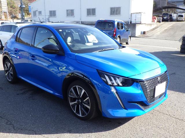 ２０８ ＧＴライン　ワンオーナー　禁煙車　サンルーフ　アップルカープレイ　バックカメラ　コーナーセンサー　１７インチアルミ　ハーフレザー　ケイタイ充電　ＡＣＣ　パドルシフト　ドライブレコーダー　アップルカープレイ（8枚目）