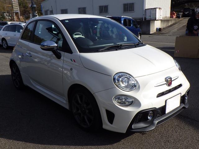 アバルト５９５ ベースグレード　禁煙車　アップルカープレイ　純正アルミホイール　キセノンライト　バックセンサー　パドルシフト　スポーツモード切替　ブルートゥース　ＵＳＢ　　安心ロング保証（8枚目）
