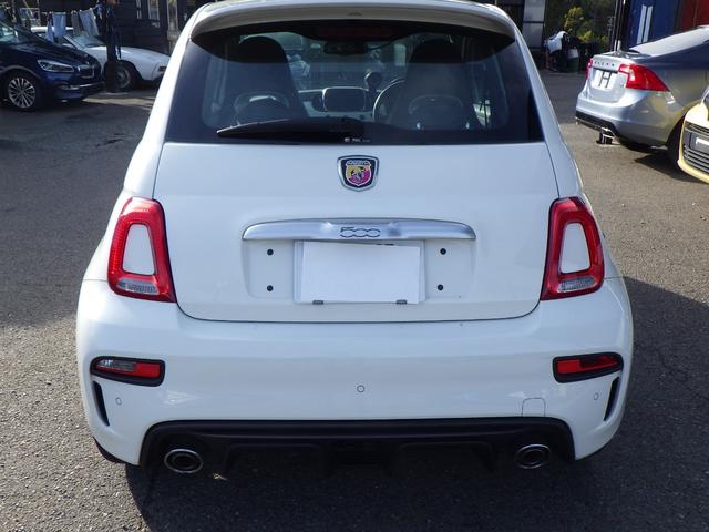 アバルト５９５ ベースグレード　禁煙車　アップルカープレイ　純正アルミホイール　キセノンライト　バックセンサー　パドルシフト　スポーツモード切替　ブルートゥース　ＵＳＢ　　安心ロング保証（16枚目）