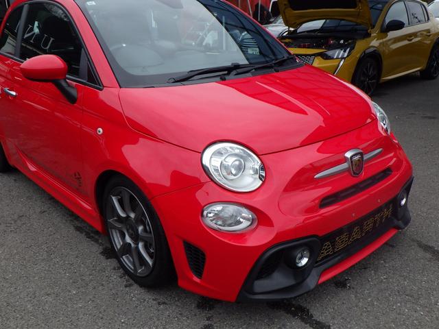 アバルト５９５ ベースグレード　禁煙車　車高調　キセノンライト　キーレス　純正アルミホイール　アップルカープレイ　パドルシフト　バックセンサー　安心ロング保証（11枚目）