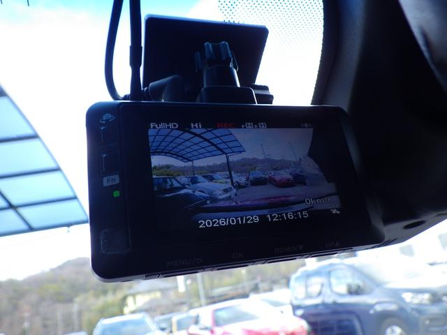 ジュリエッタ クアドリフォリオ　ヴェルデ　タイミングベルト交換済　禁煙車　ナビ地デジ　バックカメラ　コーナーセンサー　ハーフレザー　シートヒーター　ドライブレコーダー　純正アルミホイール　キセノンライト　安心ロング保証（32枚目）