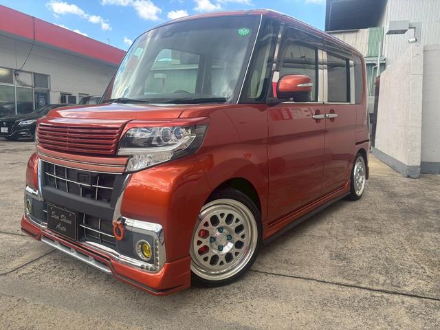 タント カスタムＲＳ　トップエディションＳＡＩＩ　純正８インチナビ　バックカメラ　エアロ　ダウンサス　１６インチアルミ　スモークテール　両側パワースライドドア（2枚目）