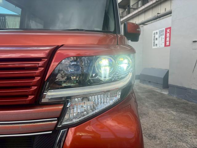 タント カスタムＲＳ　トップエディションＳＡＩＩ　純正８インチナビ　バックカメラ　エアロ　ダウンサス　１６インチアルミ　スモークテール　両側パワースライドドア（14枚目）