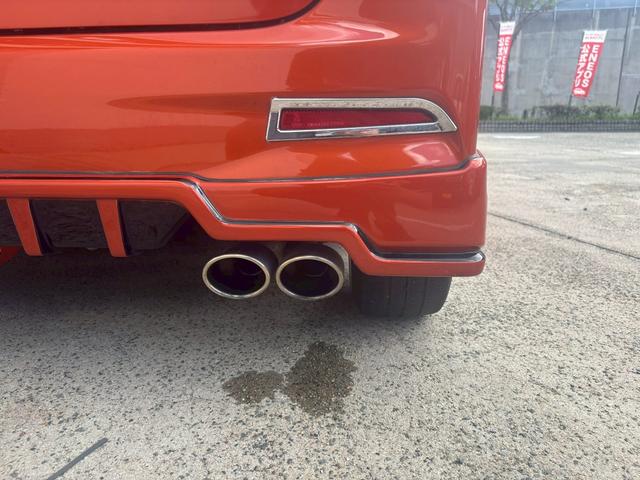 タント カスタムＲＳ　トップエディションＳＡＩＩ　純正８インチナビ　バックカメラ　エアロ　ダウンサス　１６インチアルミ　スモークテール　両側パワースライドドア（21枚目）