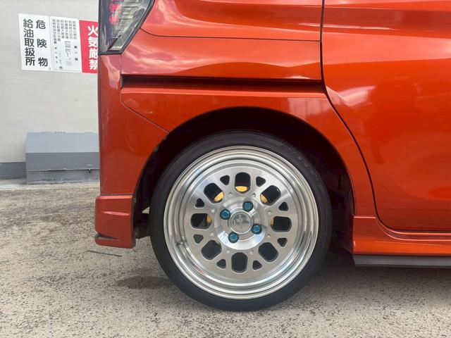 タント カスタムＲＳ　トップエディションＳＡＩＩ　純正８インチナビ　バックカメラ　エアロ　ダウンサス　１６インチアルミ　スモークテール　両側パワースライドドア（27枚目）