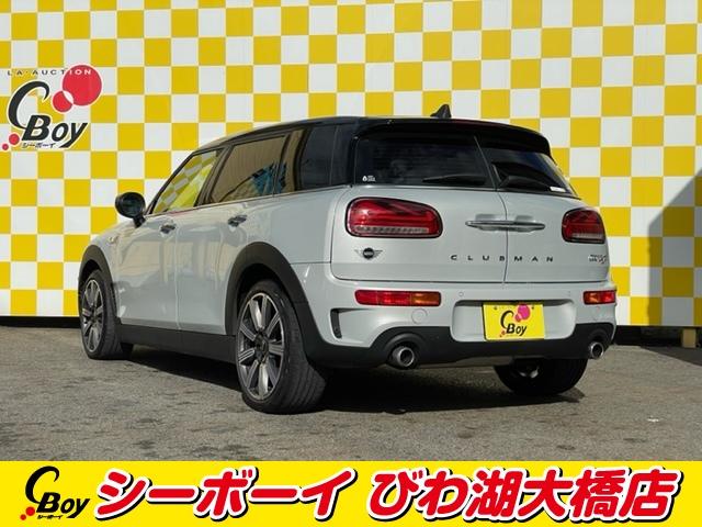 ＭＩＮＩ クーパーＳＤ　クラブマン　ワンオーナー　禁煙車　純正ナビ　バックカメラ　ペッパーパッケージ　インテリジェントセーフティ　デジタルパッケージ　１８インチツートンＡＷ　クロームラインエクステリア　シートヒーター　純正前後ドラレコ（5枚目）