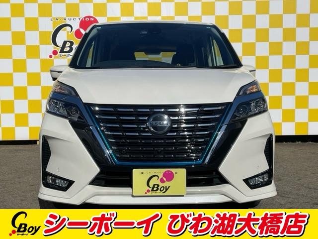 セレナ ｅ－パワー　ハイウェイスターＶ　純正１０インチナビ　純正１１インチ後席モニター　セーフティパックＡ　両側パワスラ　アラウンドビューモニター　デジタルインナーミラー　プロパイロット　純正ドラレコ　ＬＥＤヘッド　禁煙車　ワンオーナー（3枚目）