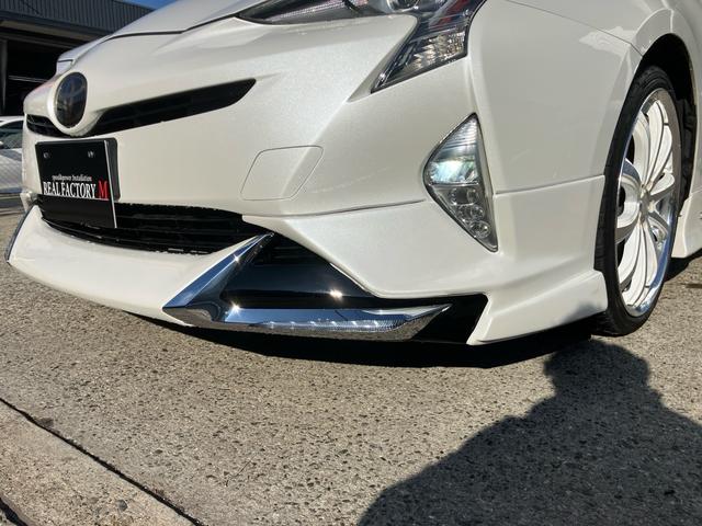 プリウス Ｓ　Ｓ　サンルーフ　エアロ　テイン車高調　１９インチアルミ　純正ナビ　　フルセグ　バックカメラ　社外ステアリング　クルーズコントロール　リアフイルム　Ｂｌｕｅｔｏｏｔｈ（10枚目）
