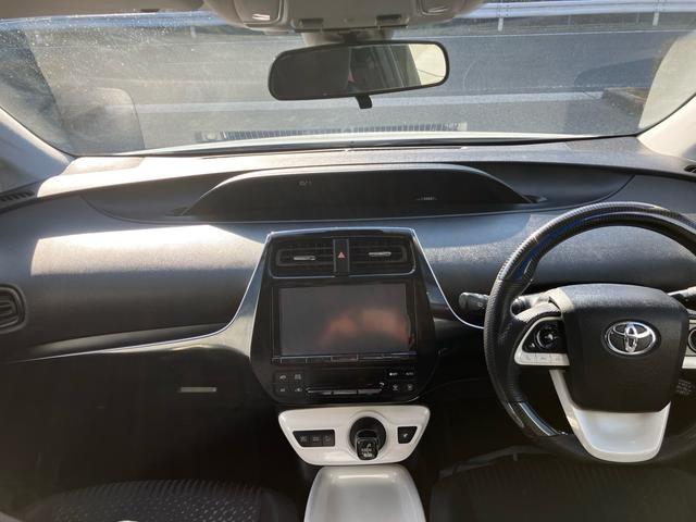 プリウス Ｓ　Ｓ　サンルーフ　エアロ　テイン車高調　１９インチアルミ　純正ナビ　　フルセグ　バックカメラ　社外ステアリング　クルーズコントロール　リアフイルム　Ｂｌｕｅｔｏｏｔｈ（32枚目）