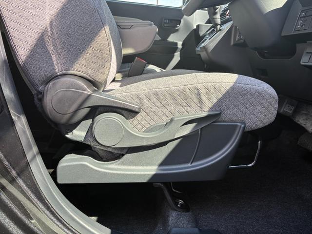 タント X オートエアコン フロントシートヒーター プッシュボタンスタート アイドリングストップ 左パワースライドドア 電動パーキングブレーキ LEDヘッドランプ オーディオ穴 バックカメラ対応(17枚目)