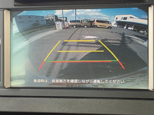 タント カスタムＸ　ディスプレイオーディオ　バックカメラ　ＬＥＤヘッドランプ　アイドリングストップ　プッシュボタンスタート　前席シートヒーター　電動パーキング　コーナーセンサー　キーフリーシステム（3枚目）