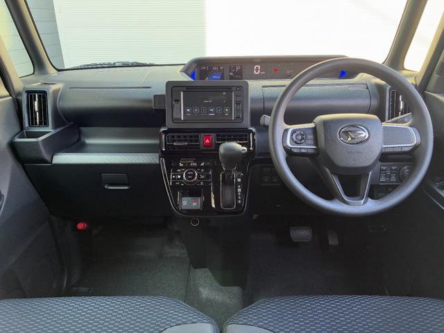 タント カスタムＸ　ディスプレイオーディオ　バックカメラ　ＬＥＤヘッドランプ　アイドリングストップ　プッシュボタンスタート　前席シートヒーター　電動パーキング　コーナーセンサー　キーフリーシステム（10枚目）