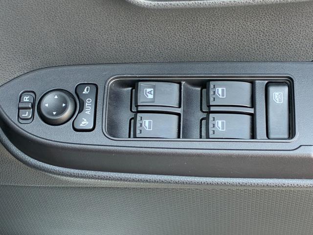 タント カスタムＸ　ディスプレイオーディオ　バックカメラ　ＬＥＤヘッドランプ　アイドリングストップ　プッシュボタンスタート　前席シートヒーター　電動パーキング　コーナーセンサー　キーフリーシステム（17枚目）