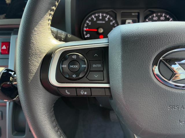 タフト Ｇ　ダーククロムベンチャー　電動パーキング　ＬＥＤヘッドランプ　アイドリングストップ　プッシュボタンスタート　前席シートヒーター　コーナーセンサー　電動格納式ミラー　オートエアコン　キーフリーシステム　オーディオ穴（9枚目）