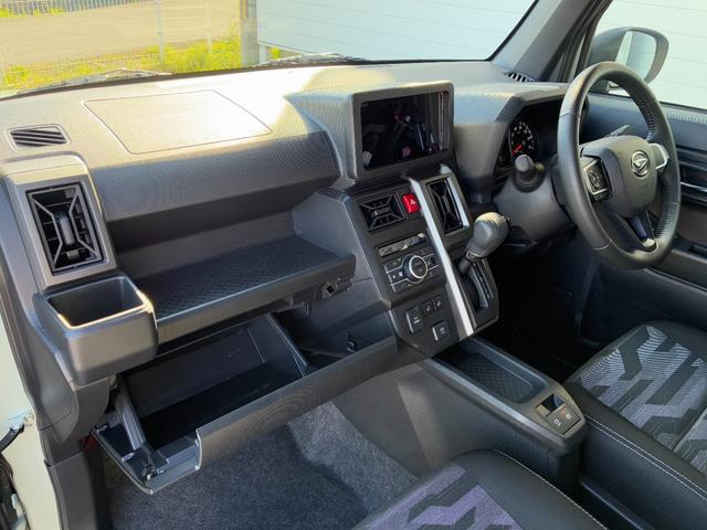 タフト Ｇ　ダーククロムベンチャー　電動パーキング　ＬＥＤヘッドランプ　アイドリングストップ　プッシュボタンスタート　前席シートヒーター　コーナーセンサー　電動格納式ミラー　オートエアコン　キーフリーシステム　オーディオ穴（14枚目）