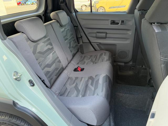 タフト Ｇ　ダーククロムベンチャー　電動パーキング　ＬＥＤヘッドランプ　アイドリングストップ　プッシュボタンスタート　前席シートヒーター　コーナーセンサー　電動格納式ミラー　オートエアコン　キーフリーシステム　オーディオ穴（18枚目）