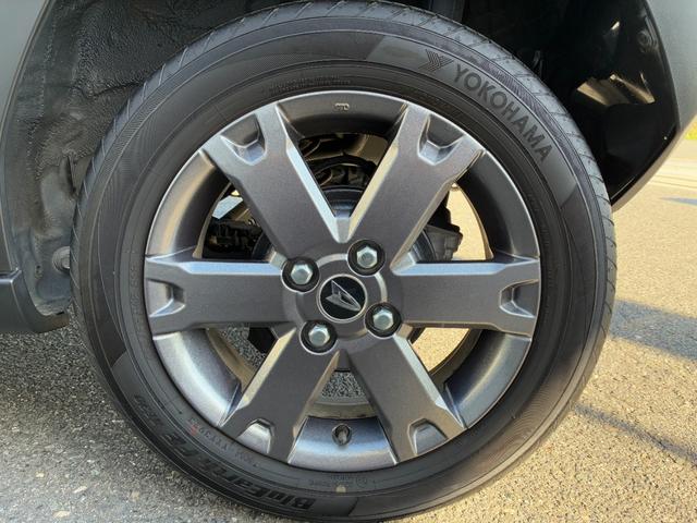 タフト Ｇ　ダーククロムベンチャー　電動パーキング　ＬＥＤヘッドランプ　アイドリングストップ　プッシュボタンスタート　前席シートヒーター　コーナーセンサー　電動格納式ミラー　オートエアコン　キーフリーシステム　オーディオ穴（38枚目）