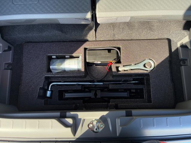 タフト Ｇ　ダーククロムベンチャー　電動パーキング　ＬＥＤヘッドランプ　アイドリングストップ　プッシュボタンスタート　前席シートヒーター　コーナーセンサー　電動格納式ミラー　オートエアコン　キーフリーシステム　オーディオ穴（42枚目）