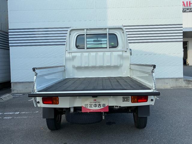 ハイゼットトラック スタンダード マニュアルエアコン パワーステアリング AM/FMチューナー 運転席エアバッグ(12枚目)