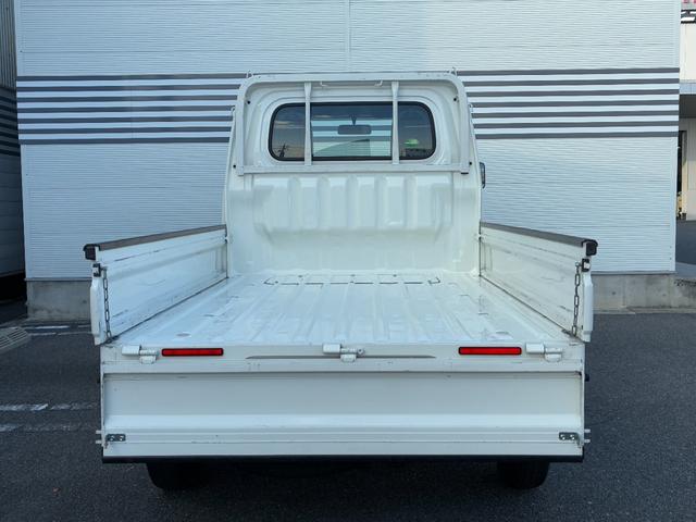 ハイゼットトラック スタンダード マニュアルエアコン パワーステアリング AM/FMチューナー 運転席エアバッグ(18枚目)