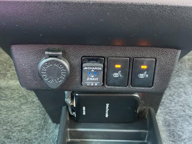 ミライース Ｇ　リミテッドＳＡＩＩＩ　ナビゲーション　ドライブレコーダー　バックカメラ　プッシュボタンスタート　アイドリングストップ　前席シートヒーター　オートエアコン　電動格納式ミラー　コーナーセンサー　キーフリーシステム（6枚目）