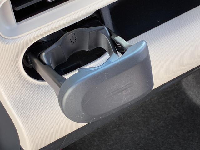 ムーヴキャンバス ＧブラックアクセントＶＳ　ＳＡＩＩＩ　ナビゲーション　パノラマモニター　ＬＥＤヘッドランプ　オートハイビーム　運転席シートヒーター　両側パワースライドドア　　プッシュボタンスタート　電動格納式ミラー　キーフリーシステム（9枚目）