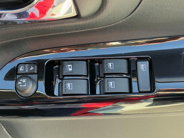 ムーヴキャンバス ＧブラックアクセントＶＳ　ＳＡＩＩＩ　ナビゲーション　パノラマモニター　ＬＥＤヘッドランプ　オートハイビーム　運転席シートヒーター　両側パワースライドドア　　プッシュボタンスタート　電動格納式ミラー　キーフリーシステム（16枚目）