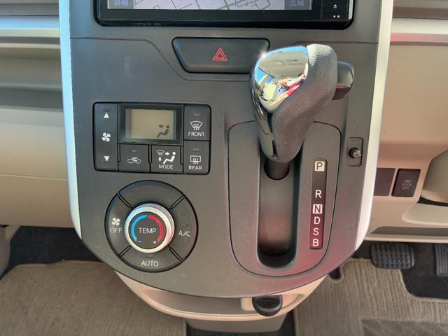 タント Ｘ　ＳＡ　ナビゲーション　バックカメラ　ＥＴＣ　電動格納式ミラー　助手席側パワースライドドア　アイドリングストップ　プッシュボタンスタート　　オートエアコン　チルトステアリング　シートリフター（13枚目）