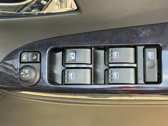 タント カスタムＲＳ　トップエディションＶＳ　ＳＡＩＩＩ　ナビゲーション　パノラマモニター　ＥＴＣ　ドライブレコーダー　ＬＥＤヘッドランプ　運転席シートヒーター　オートエアコン　電動格納式ミラー　キーフリーシステム（18枚目）