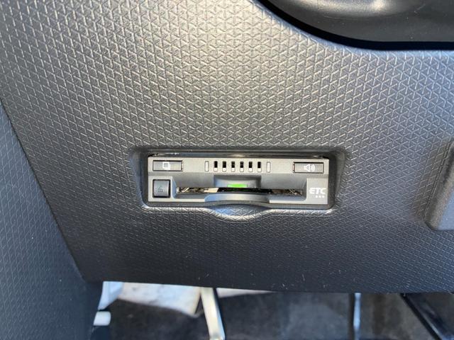 タント Ｘ　ナビゲーション　ＥＴＣ　バックカメラ　アイドリングストップ　プッシュボタンスタート　前席シートヒーター　助手席側パワースライドドア　コーナーセンサー　ＬＥＤヘッドランプ　キーフリーシステム（6枚目）